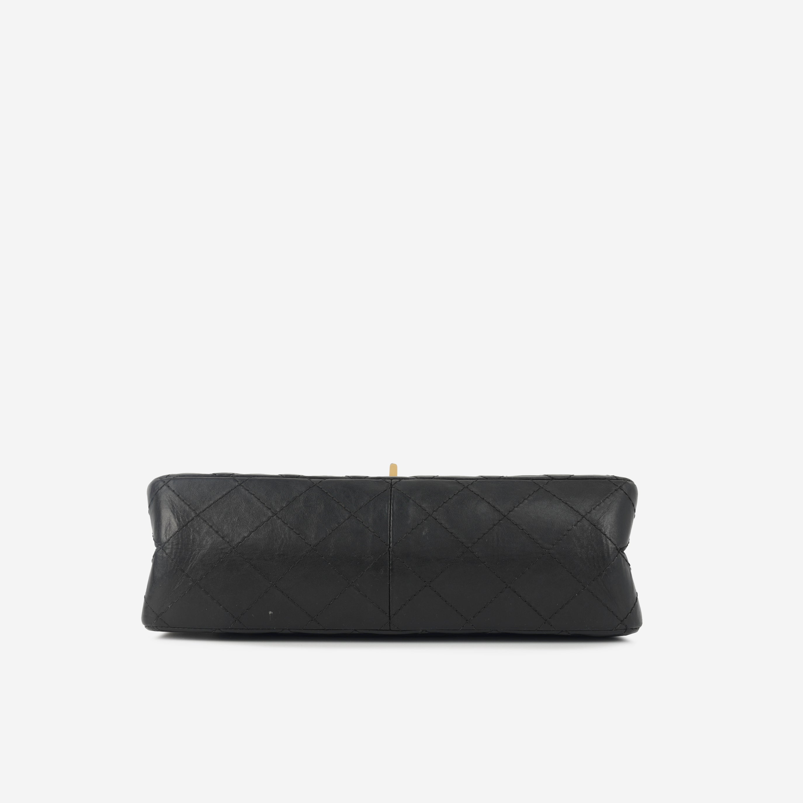 Chanel 2.55 Reissue 226