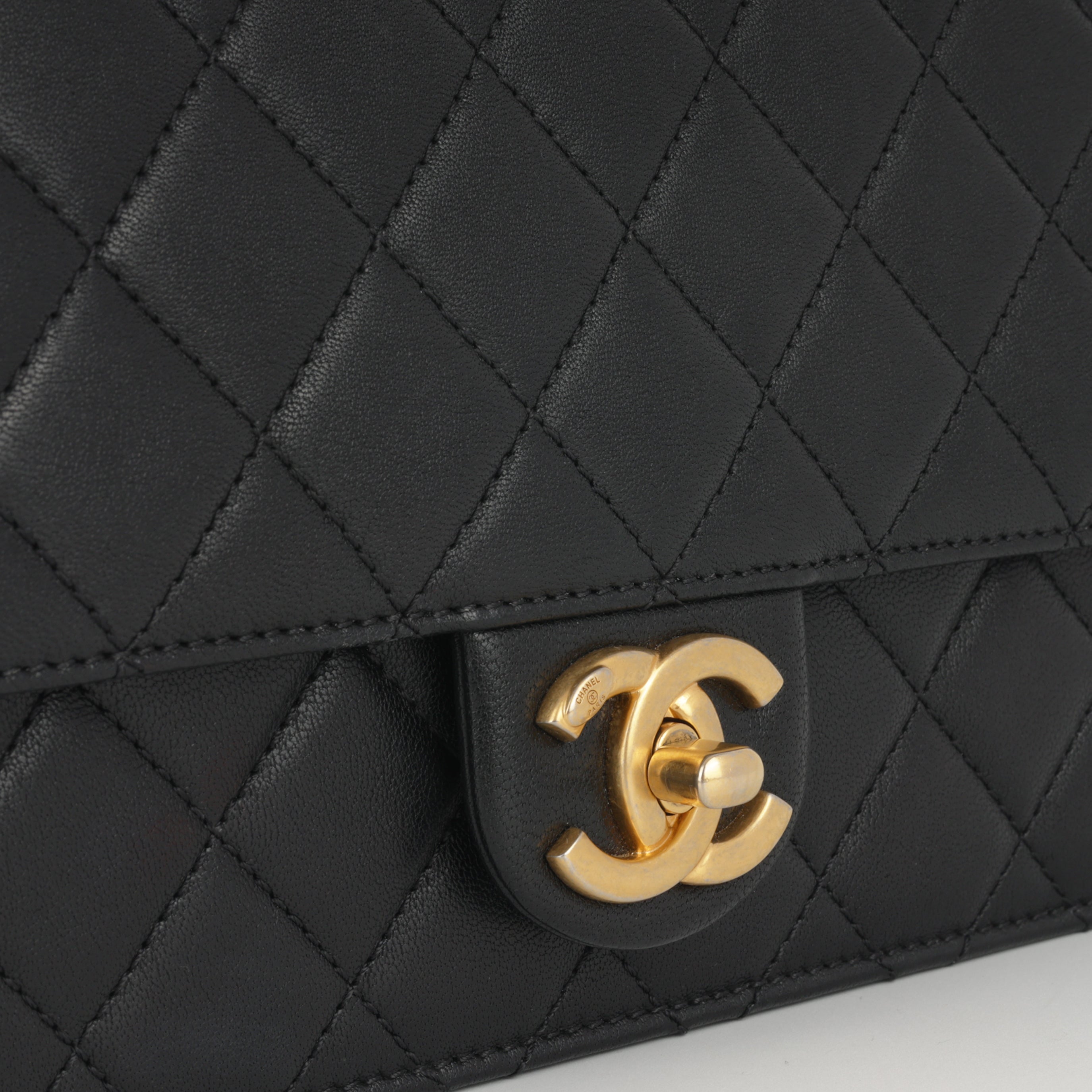 Chanel Medium Chic Pearl Flap