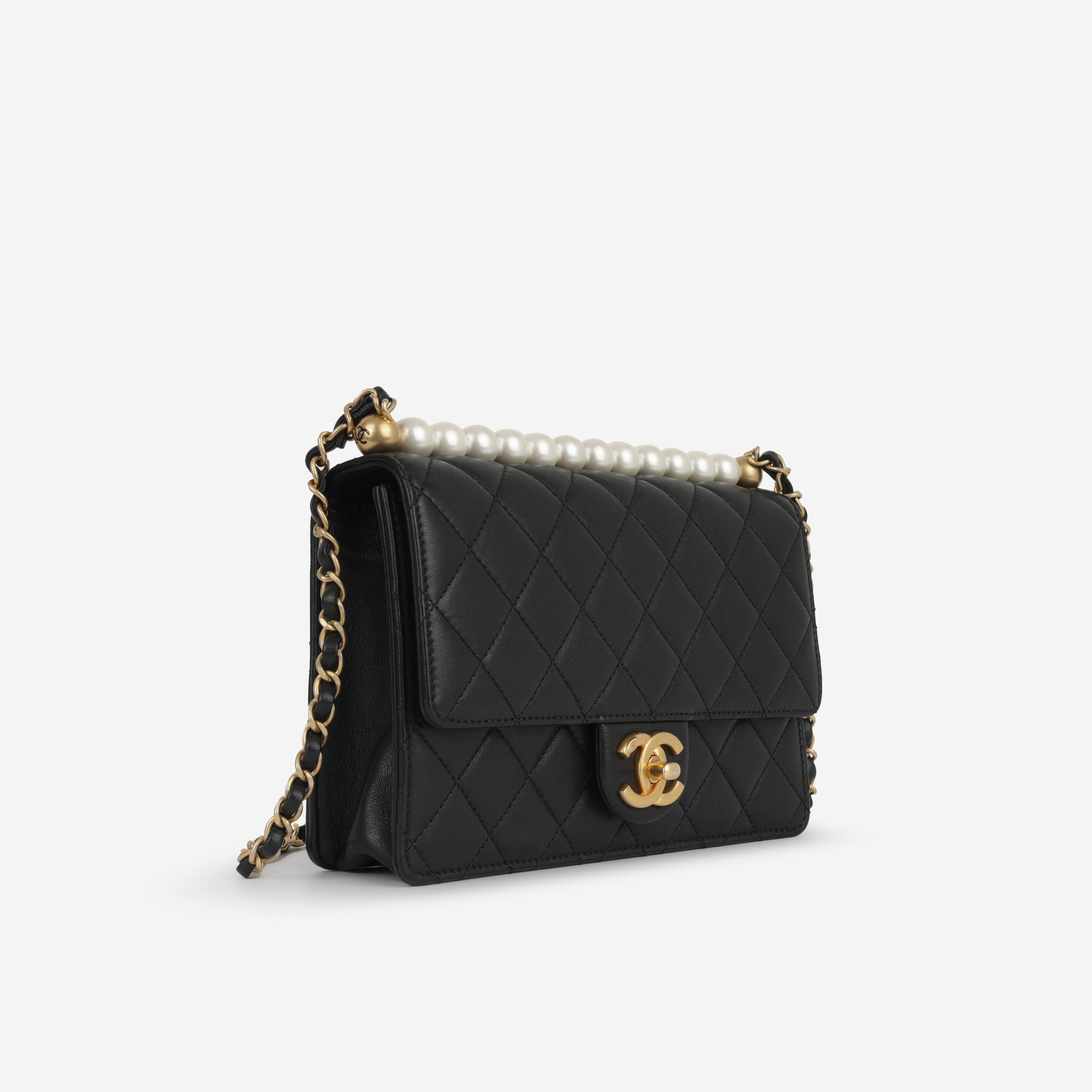 Chanel Medium Chic Pearl Flap
