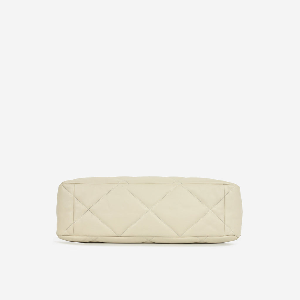 Chanel Maxi 19 Flap