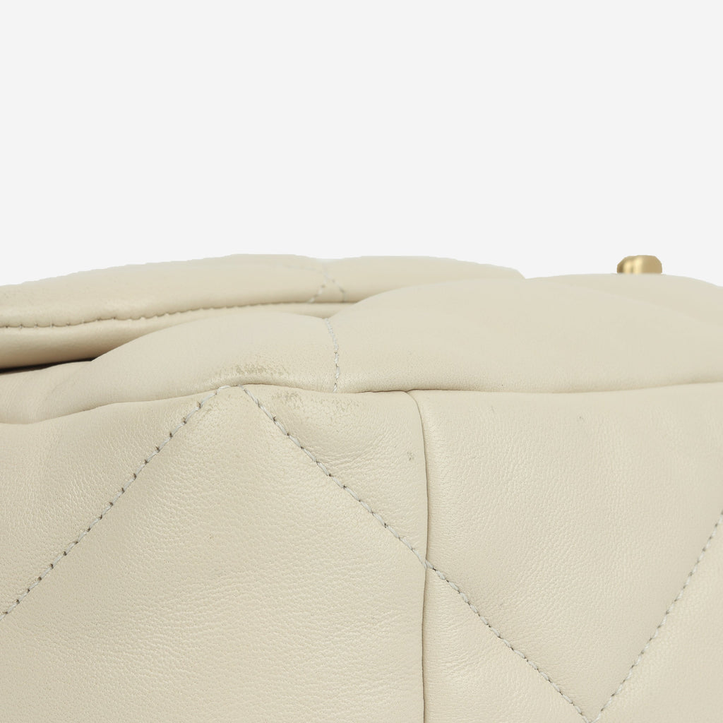 Chanel Maxi 19 Flap