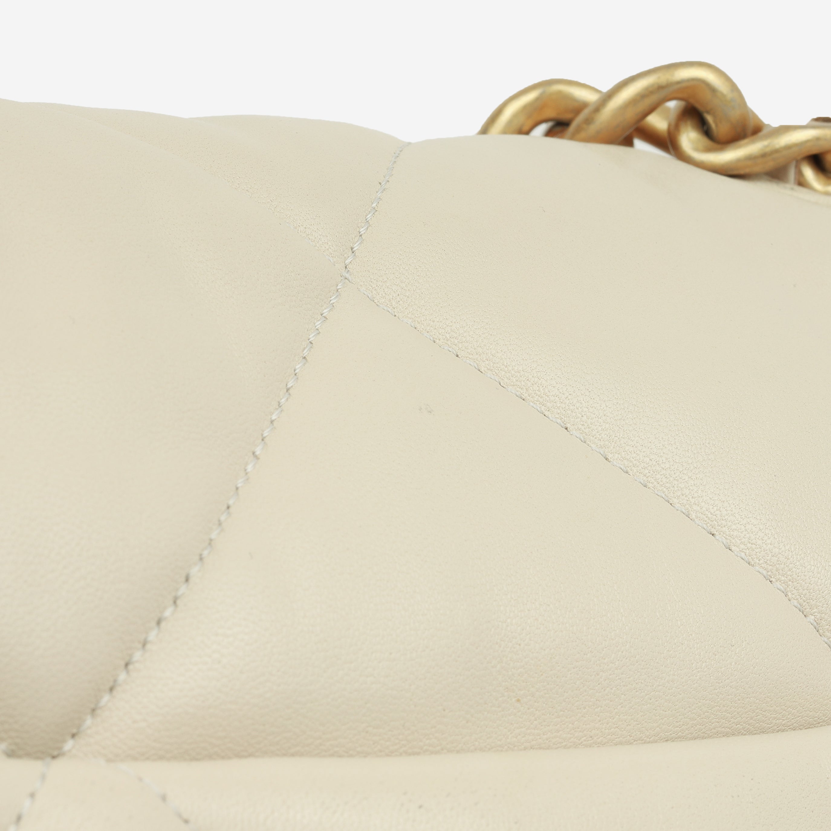 Chanel Maxi 19 Flap