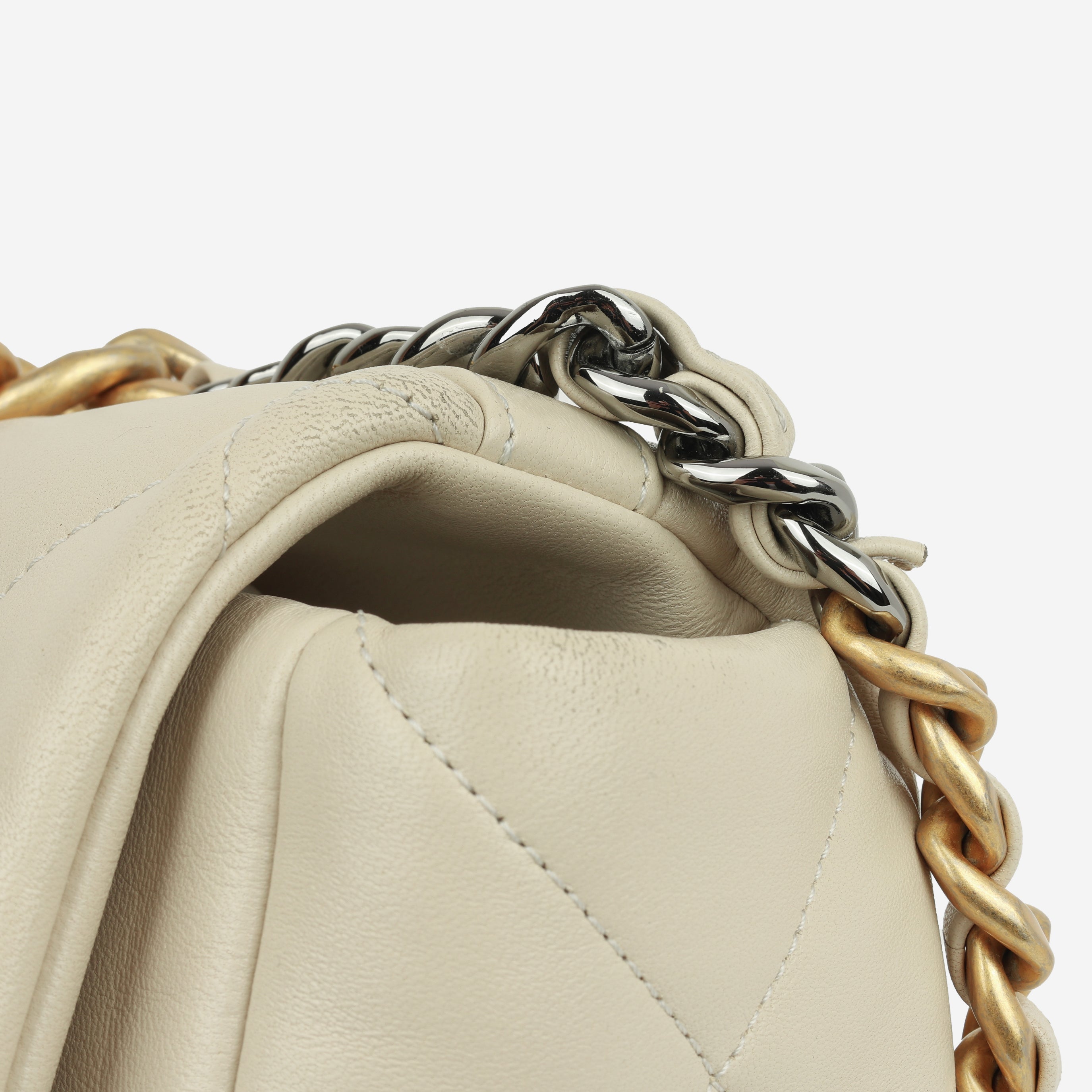 Chanel Maxi 19 Flap