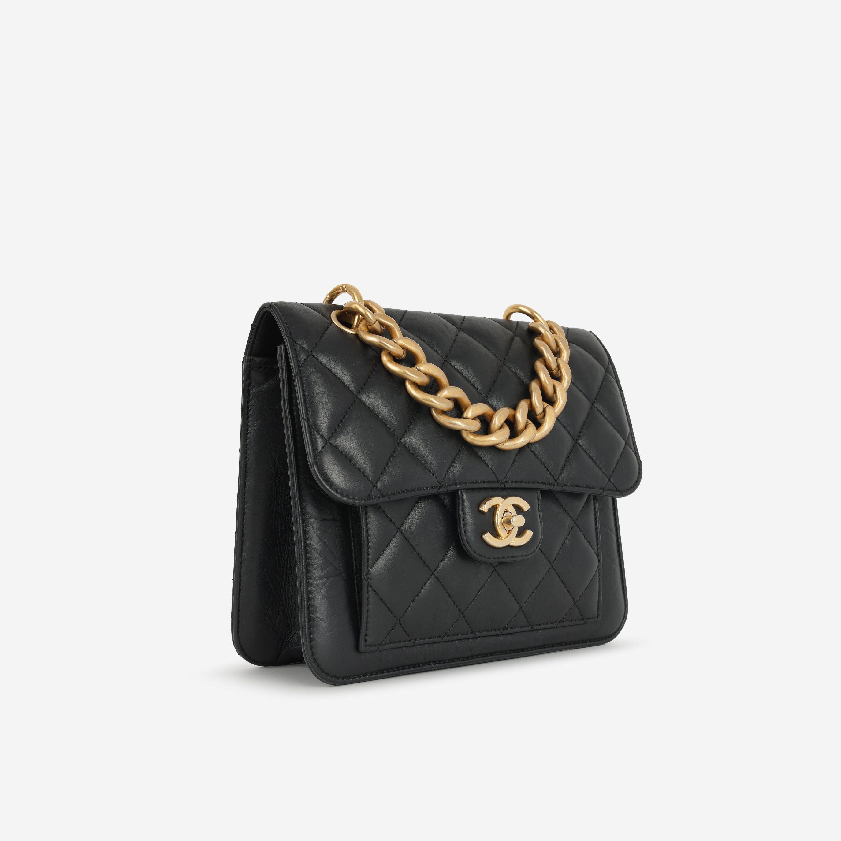 Chanel 23S Messenger Flap - Black Lambskin | Gold Hardware