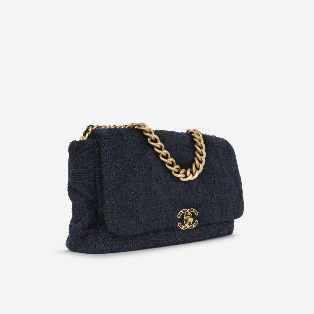 Chanel Maxi 19 Flap