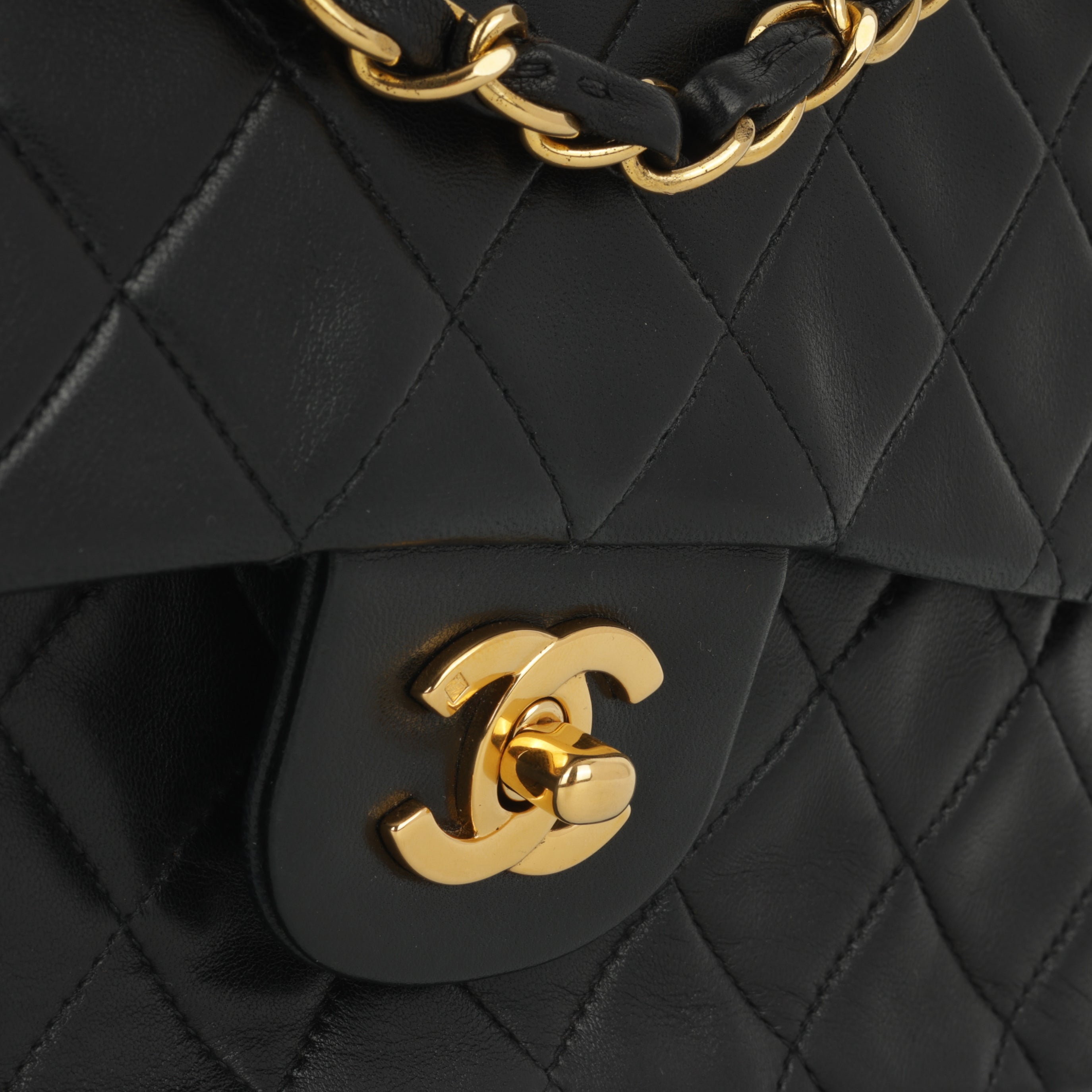 Chanel Vintage Medium Classic Flap
