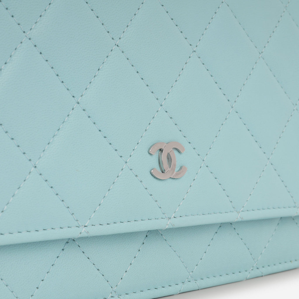 Chanel Classic Wallet on Chain