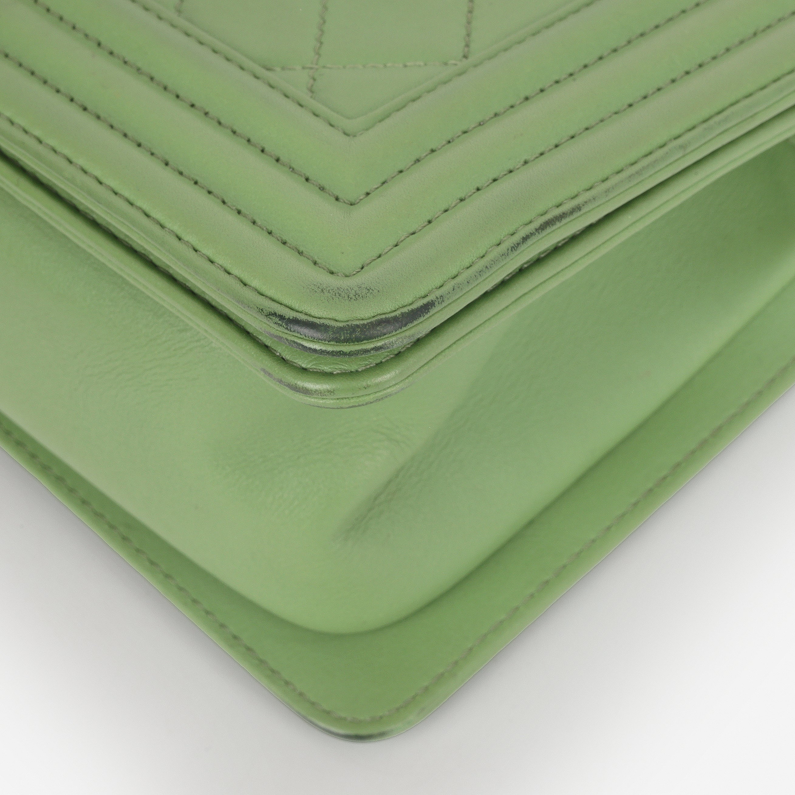 Chanel Old Medium Boy Bag - Green Quilted Lambskin | Champagne Gold Hardware