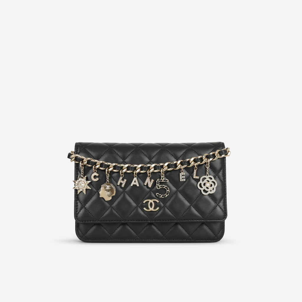 Chanel 21c Chanel Seasonal Wallet On Chain - Black Lambskin |  Champagne Gold Hardware
