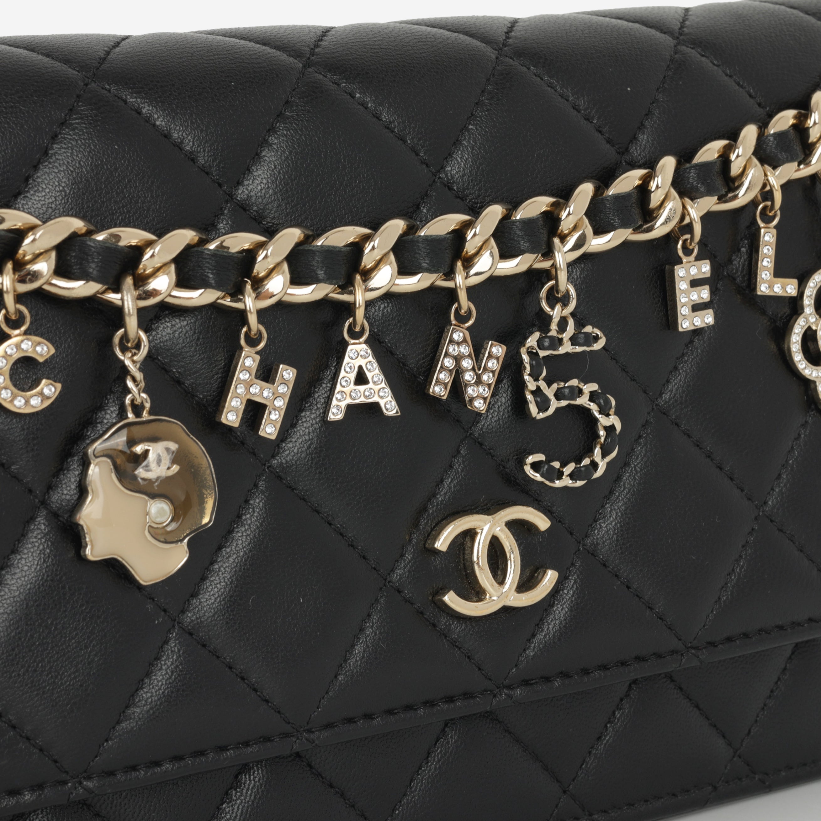 Chanel 21c Chanel Seasonal Wallet On Chain - Black Lambskin |  Champagne Gold Hardware