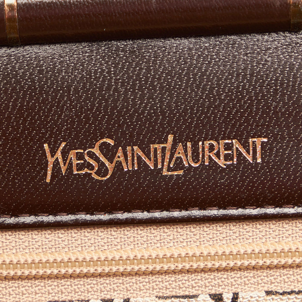 Saint Laurent Chevron Leather Clutch Bag (SHG-29906)