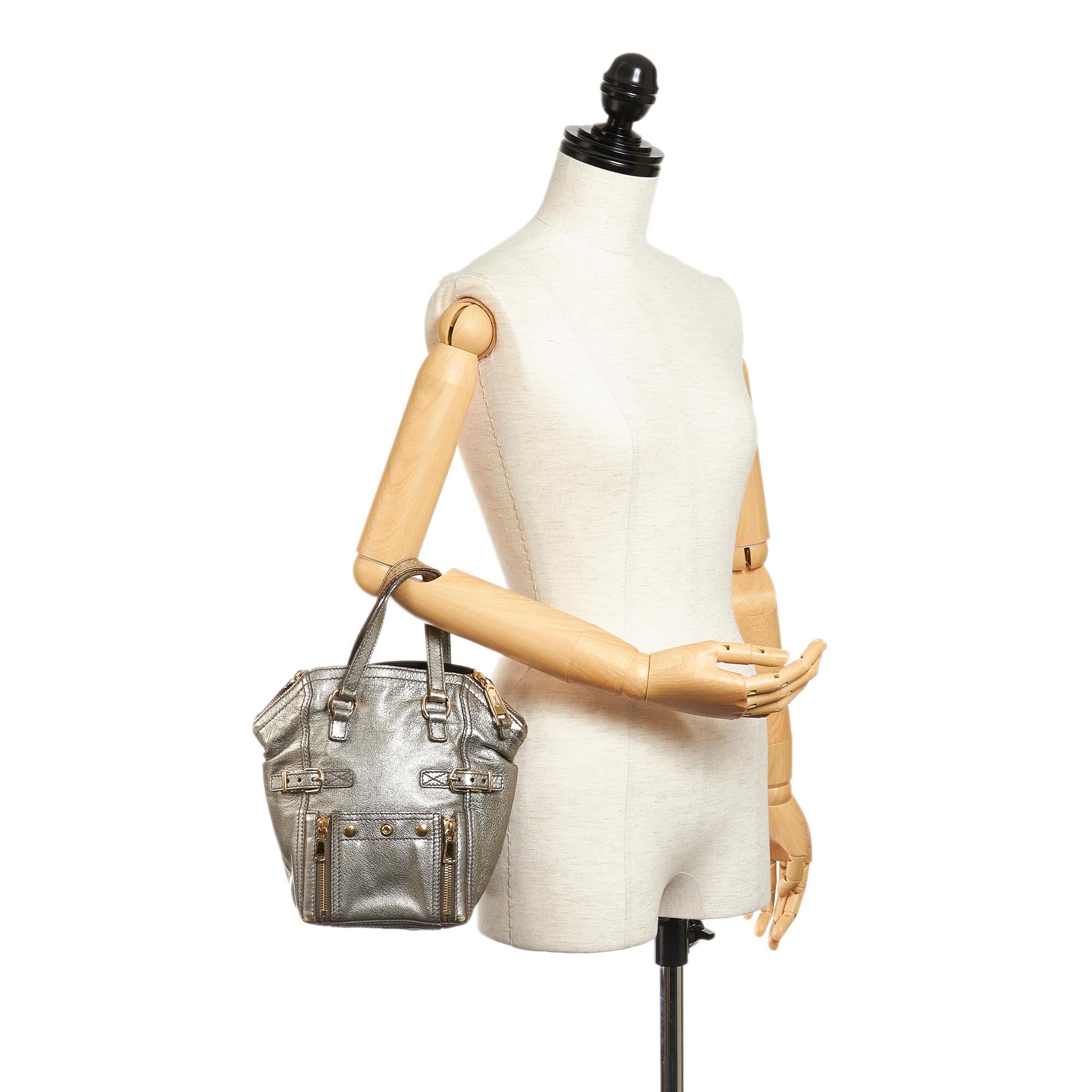 Saint Laurent Downtown Patent Leather Handbag (SHG-27230)