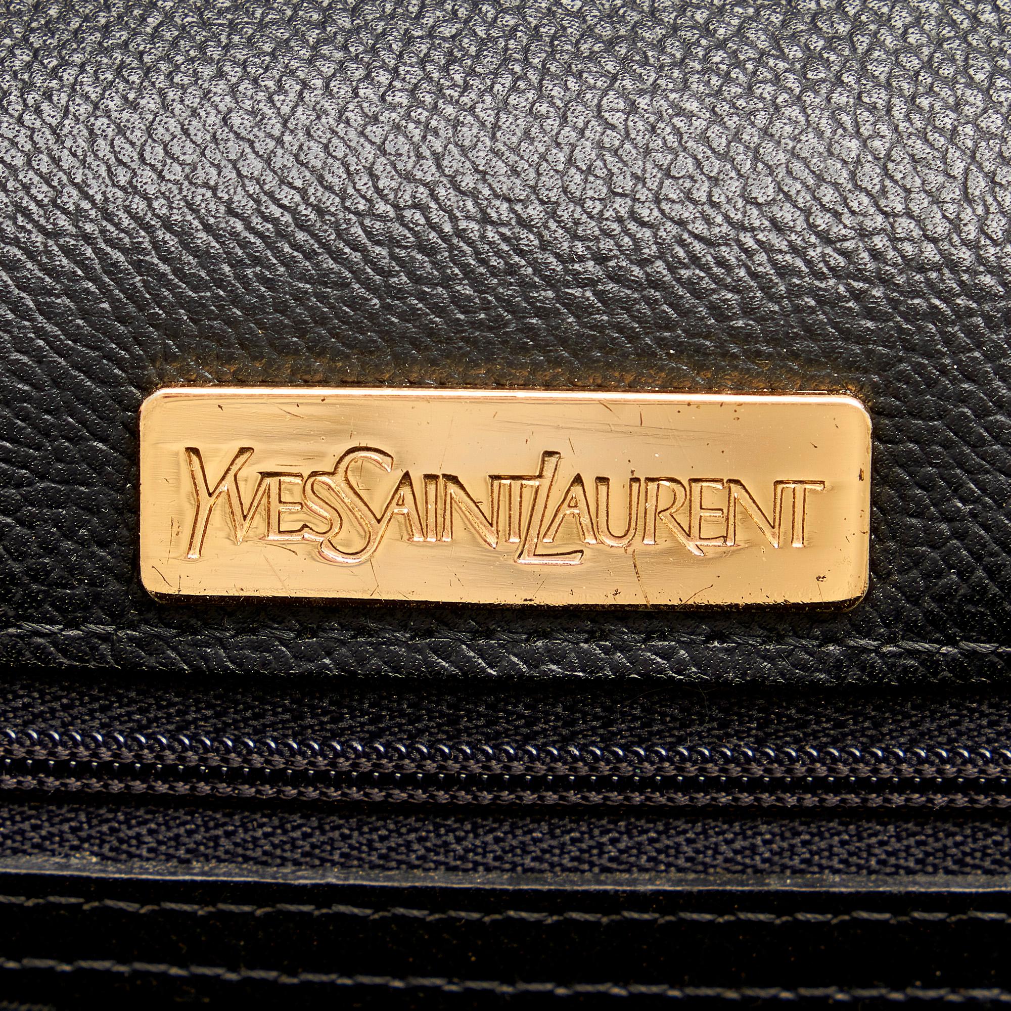 Saint Laurent Leather Clutch Bag (SHG-31556)