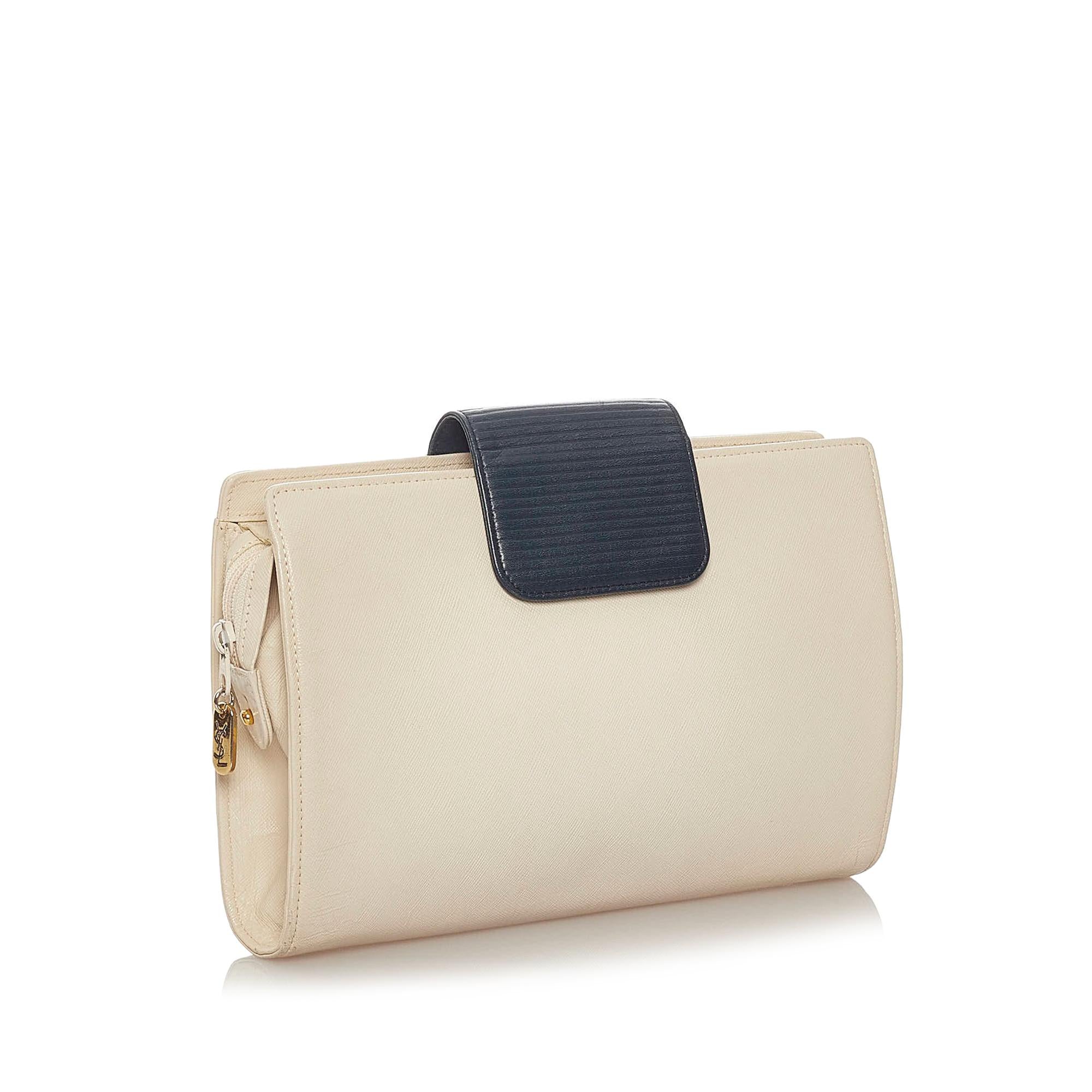 Saint Laurent Leather Clutch Bag (SHG-28021)