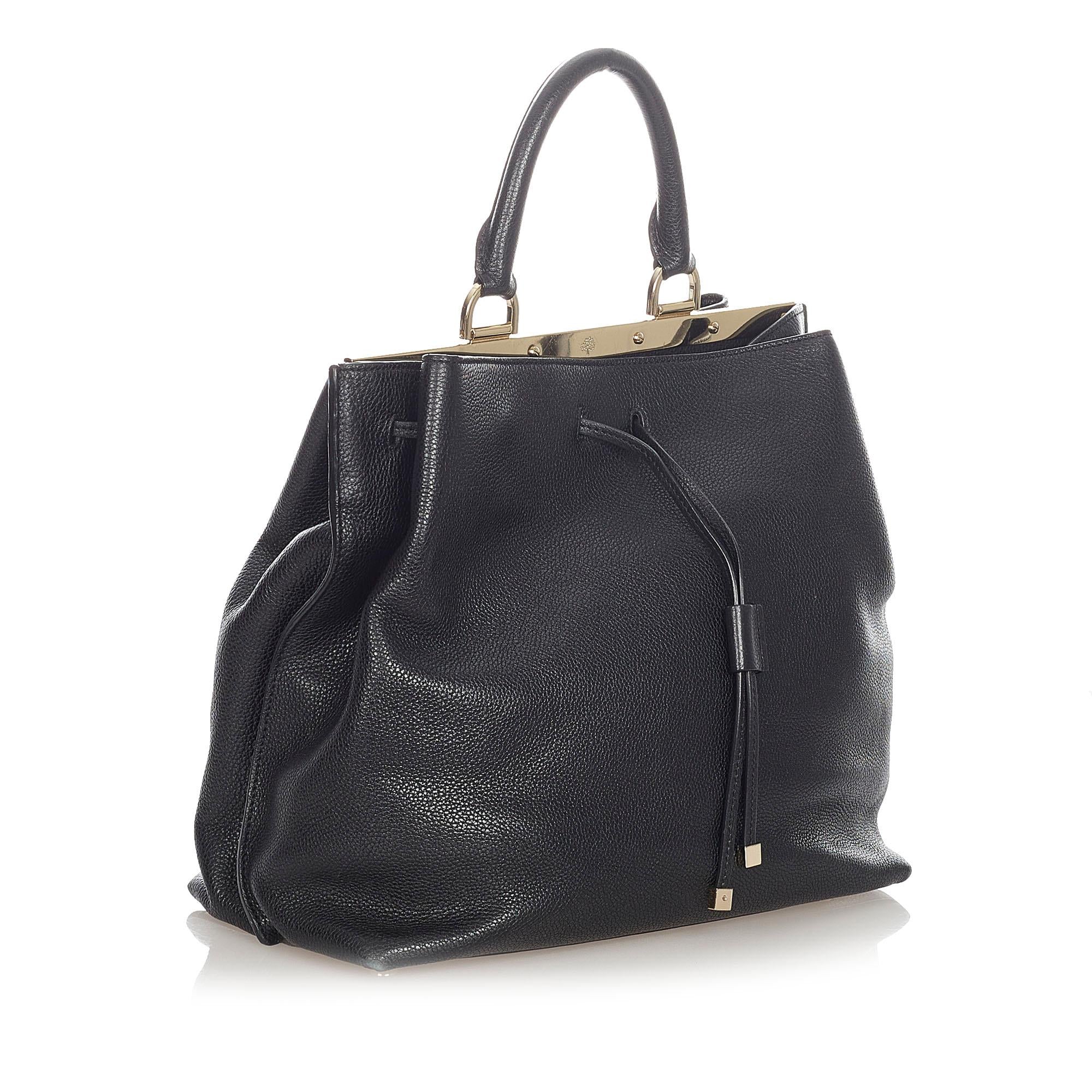 Saint Laurent Leather Drawstring Bucket Bag (SHG-22917)