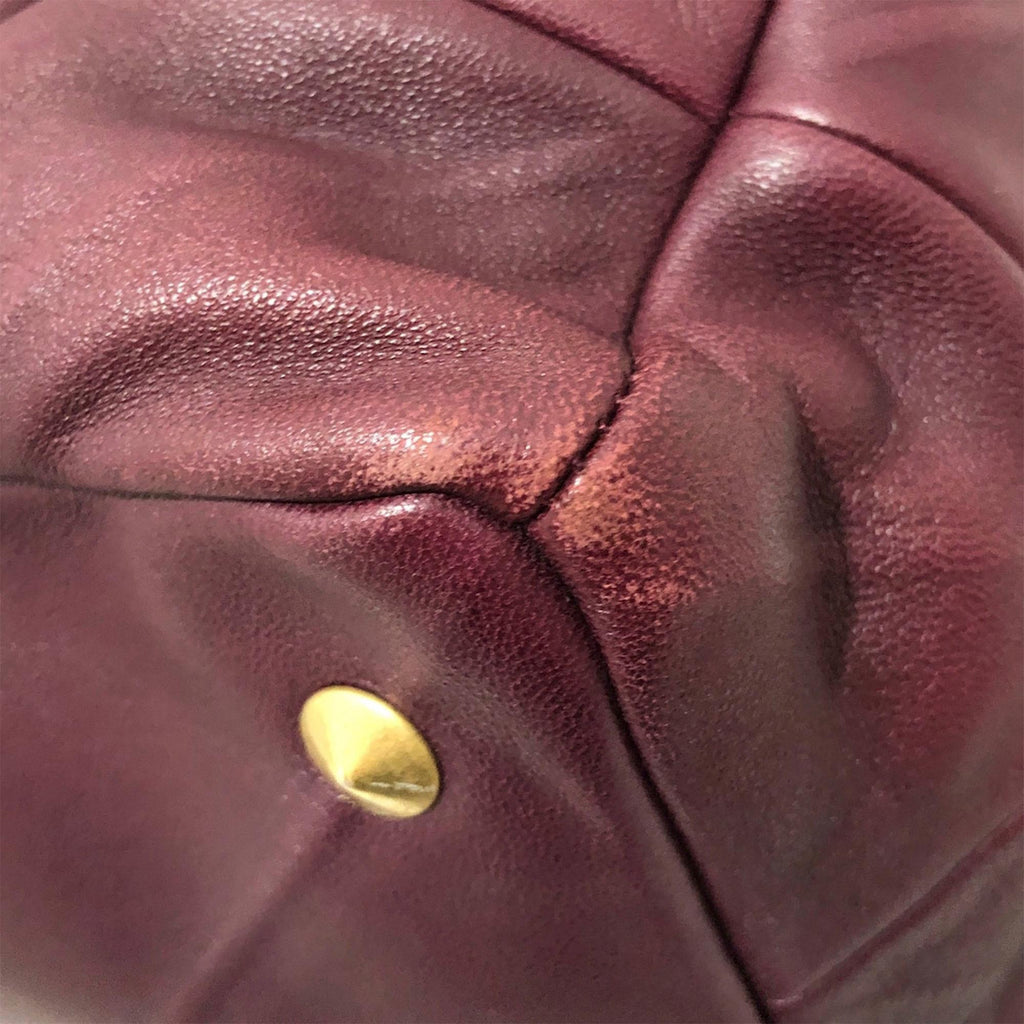 Saint Laurent Leather Handbag (SHG-28327)