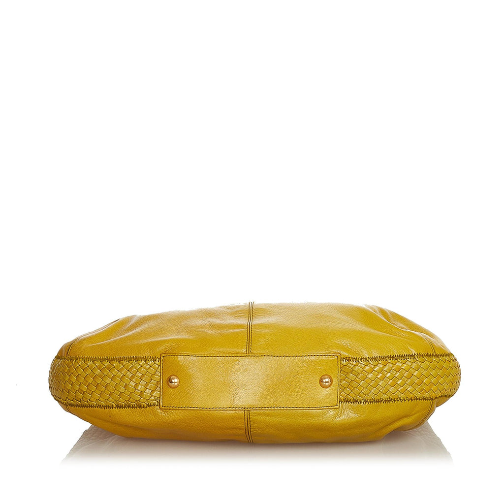 Saint Laurent Leather Shoulder Bag (SHG-25206)