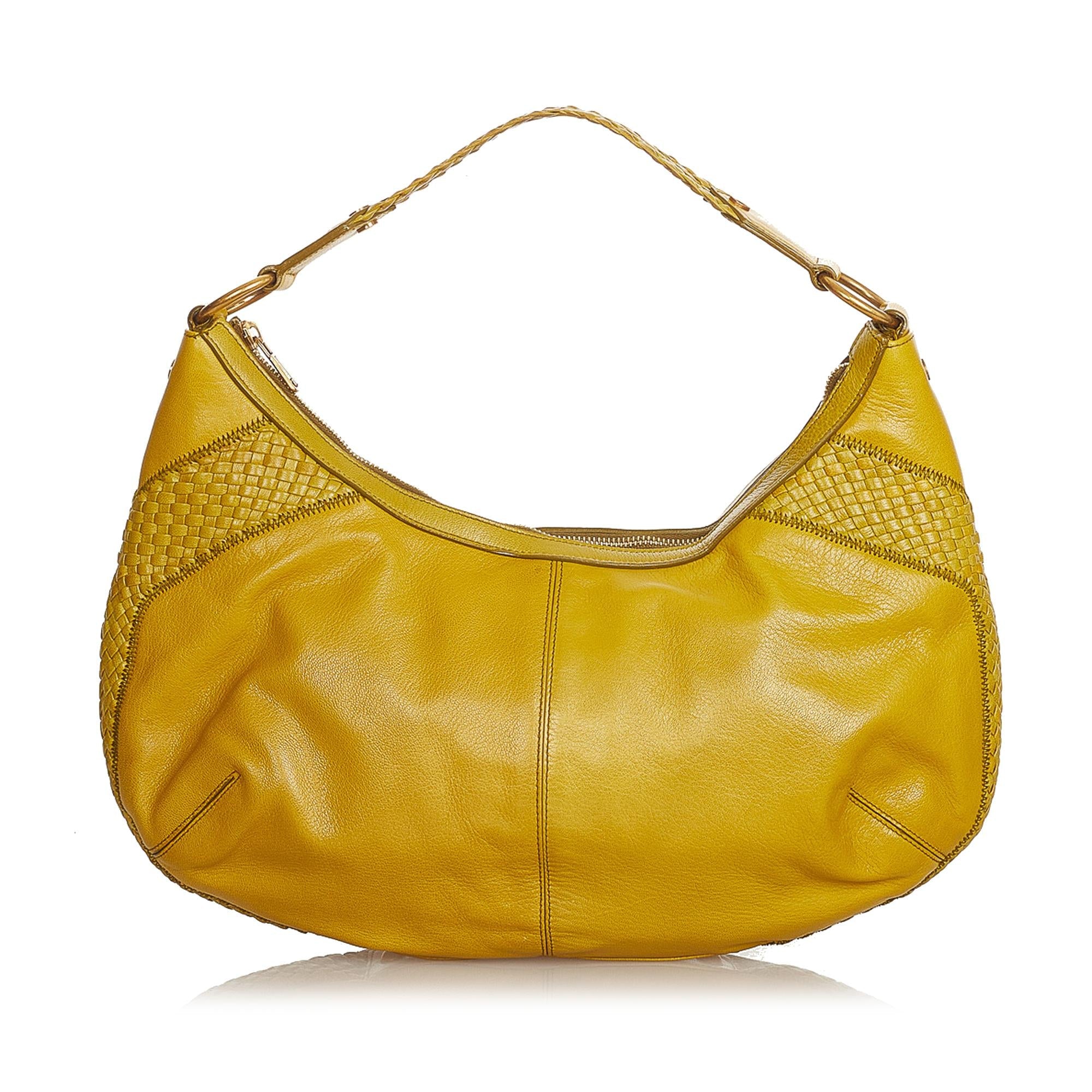 Saint Laurent Leather Shoulder Bag (SHG-25206)