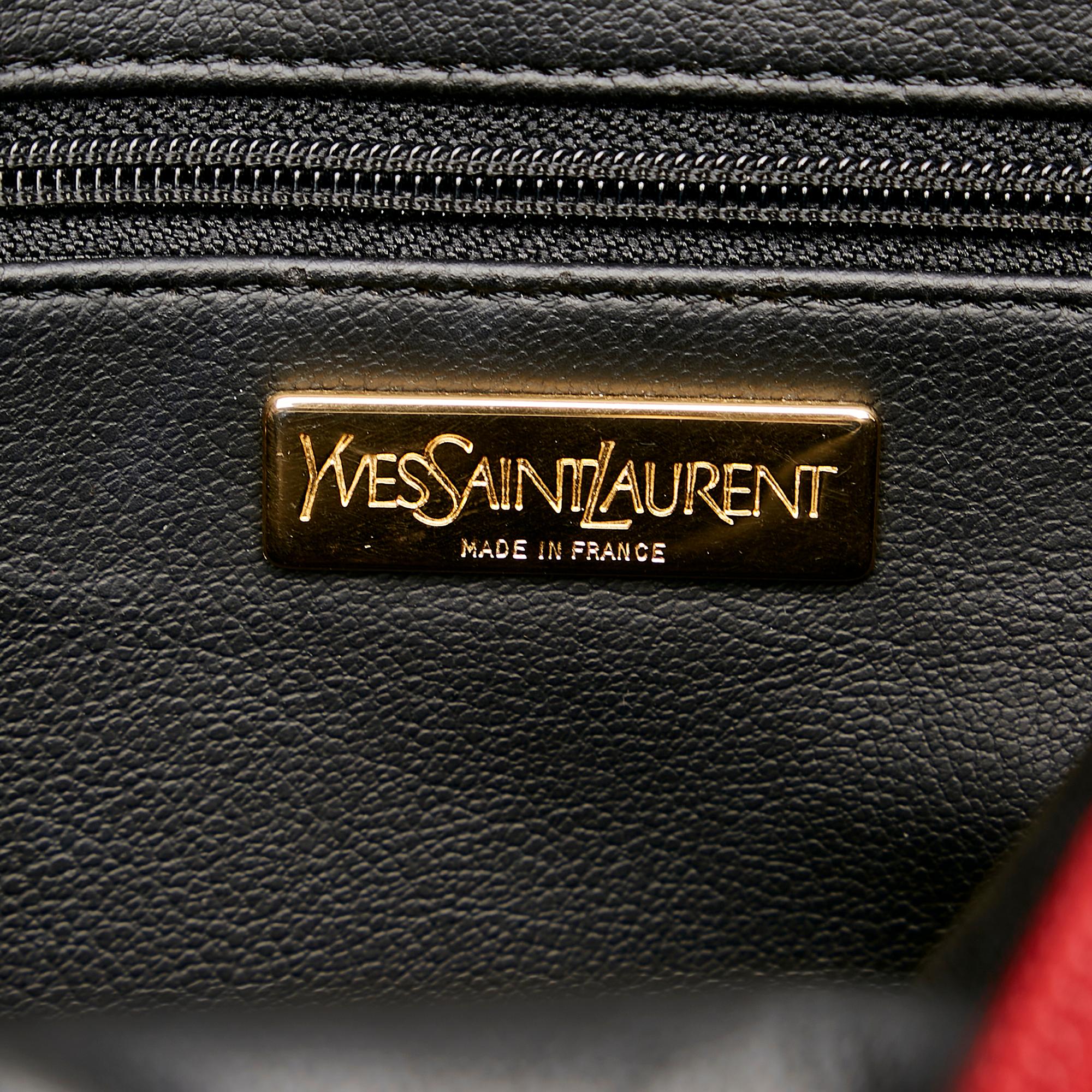 Saint Laurent Leather Shoulder Bag (SHG-27392)