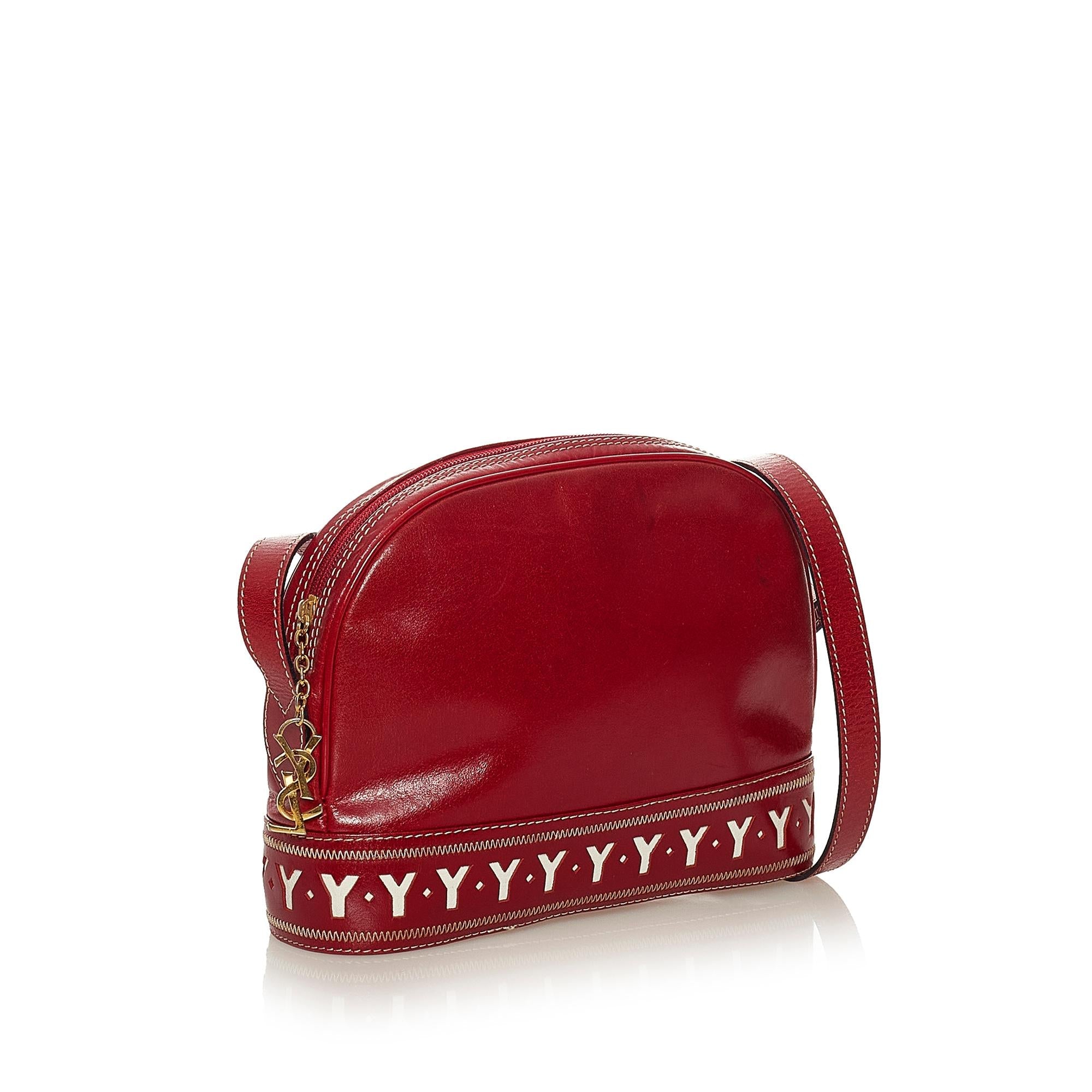 Saint Laurent Leather Shoulder Bag (SHG-27392)