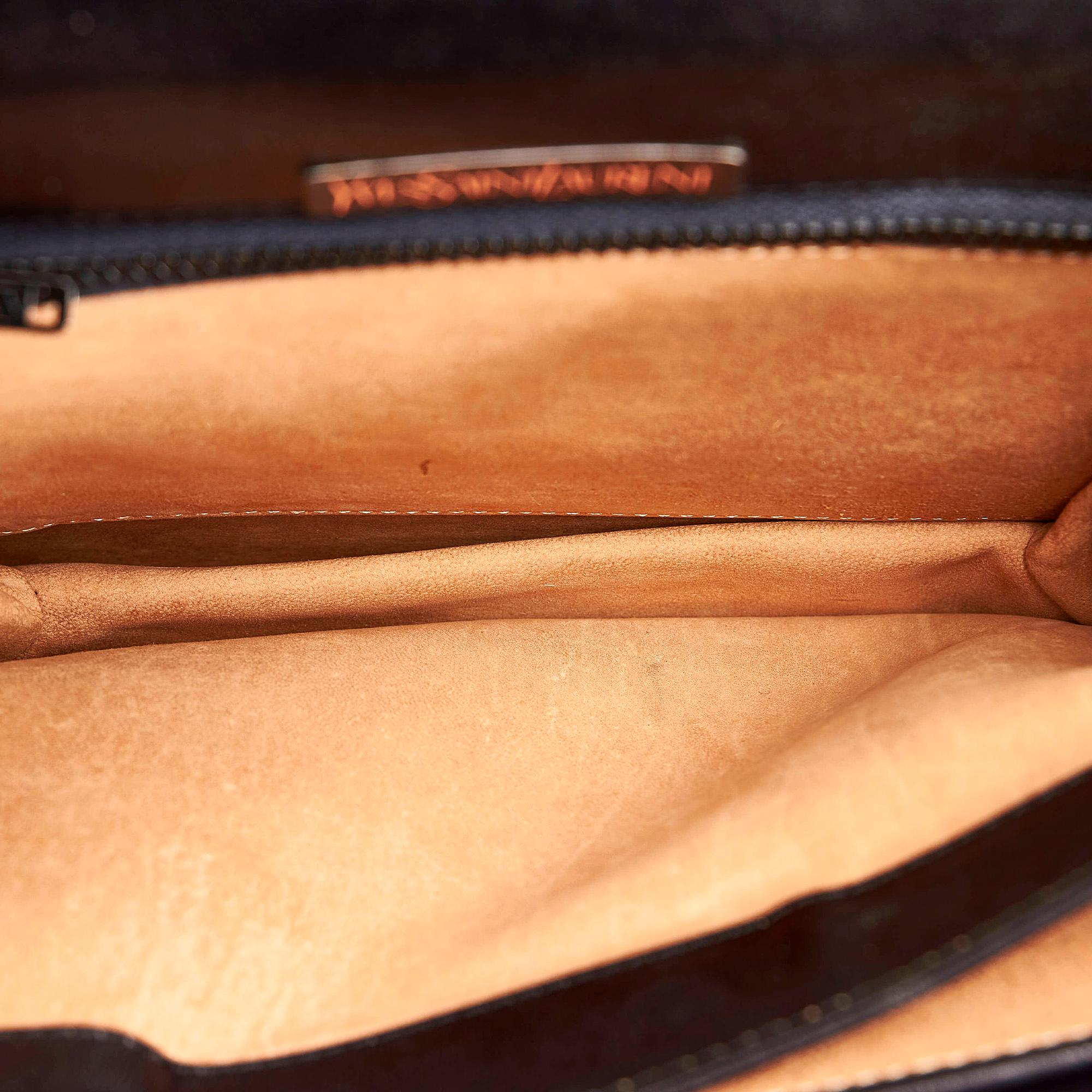 Saint Laurent Leather Shoulder Bag (SHG-27793)