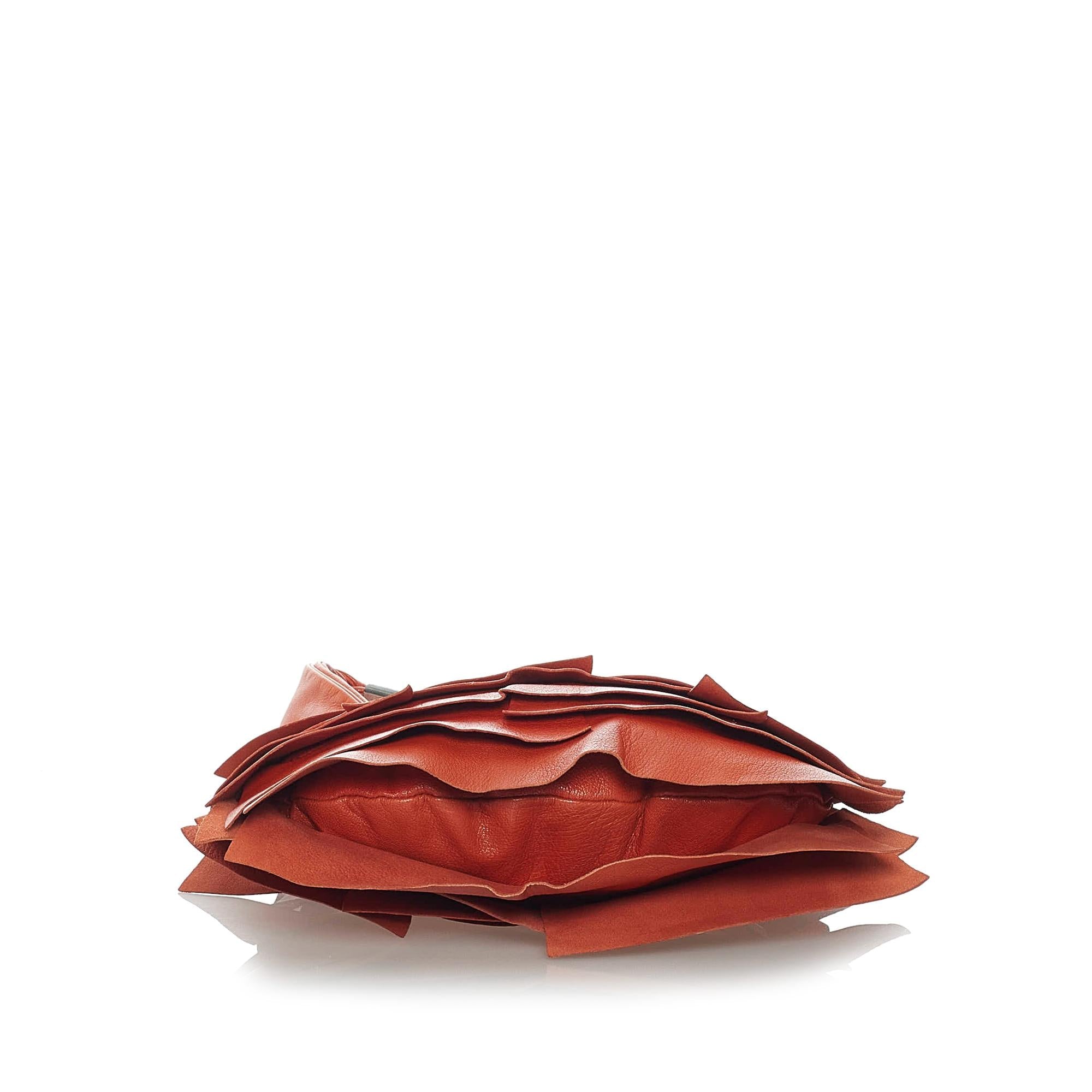 Saint Laurent Saint Tropez Leather Shoulder Bag (SHG-29792)