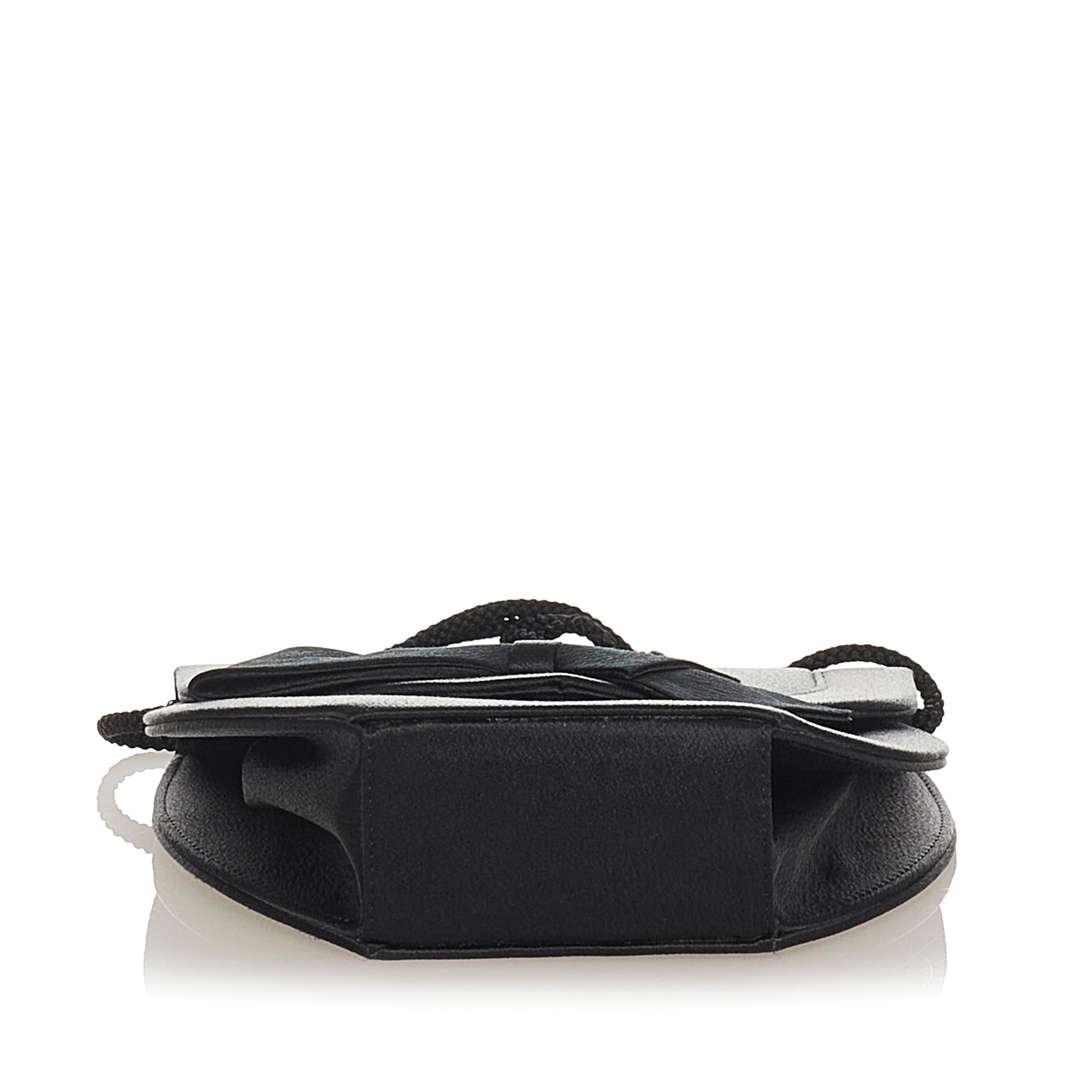 Saint Laurent Satin Clutch Bag (SHG-25250)