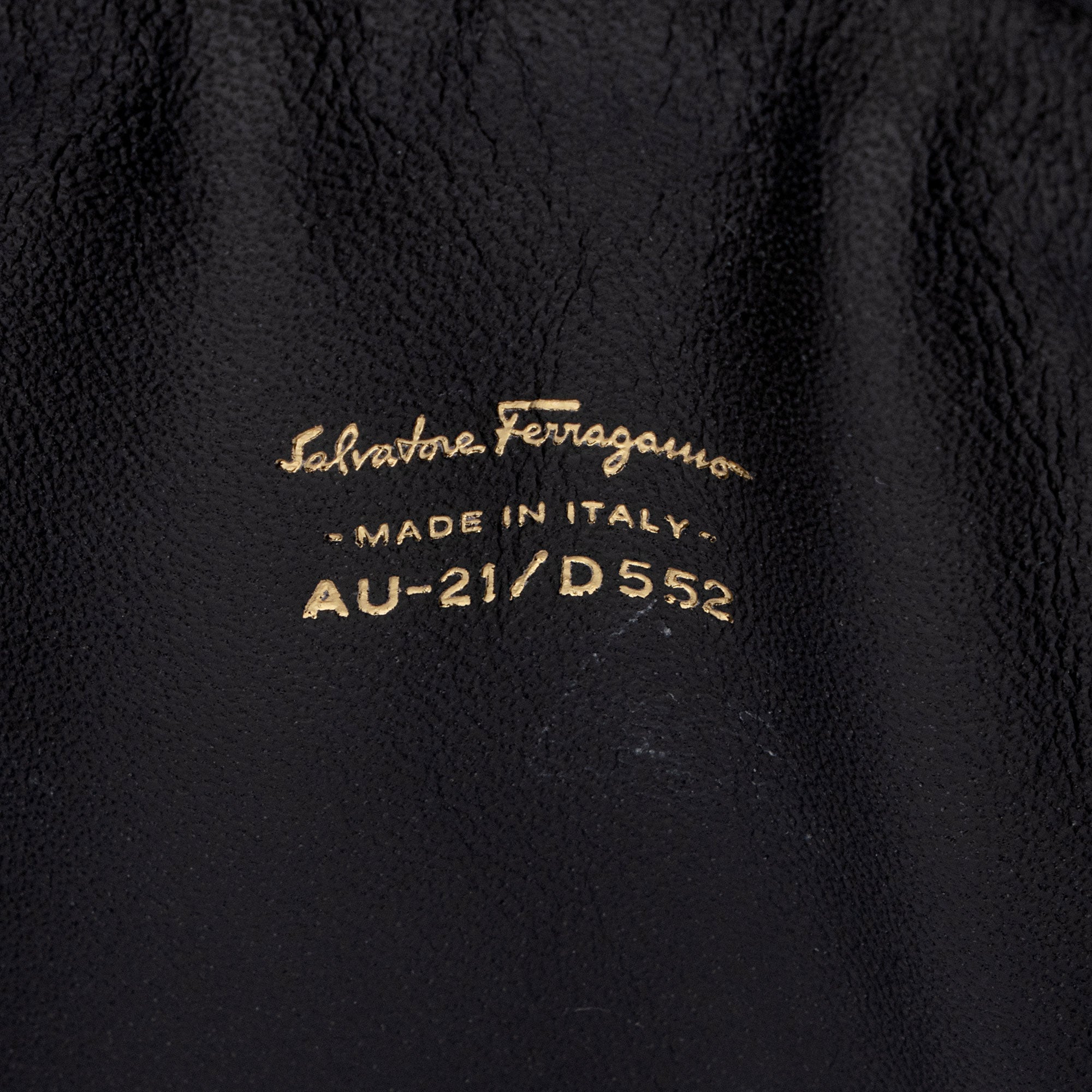 Salvatore Ferragamo Calfskin Gancini Lock Marlene Medium Tote (SHF-UREkYB)