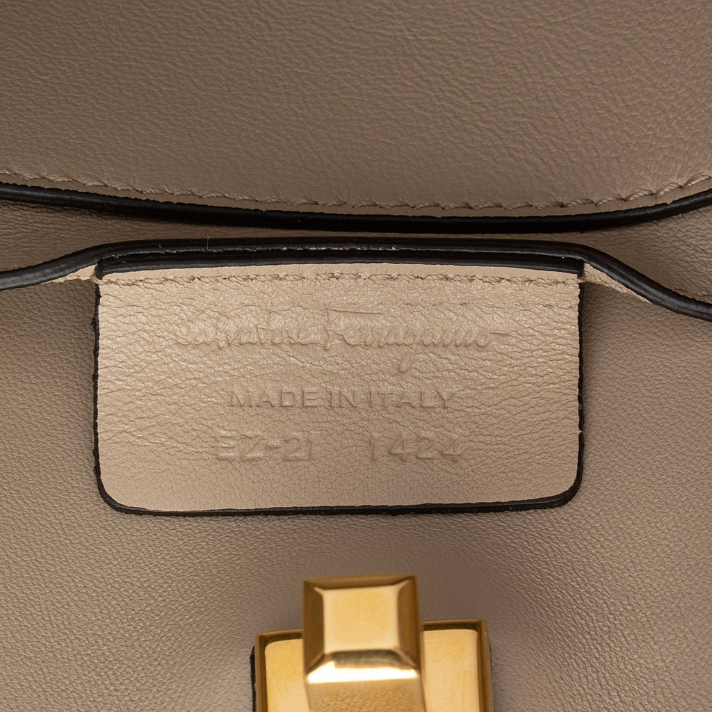 Salvatore Ferragamo Calfskin Studio Small Tote (SHF-tSZq4B)