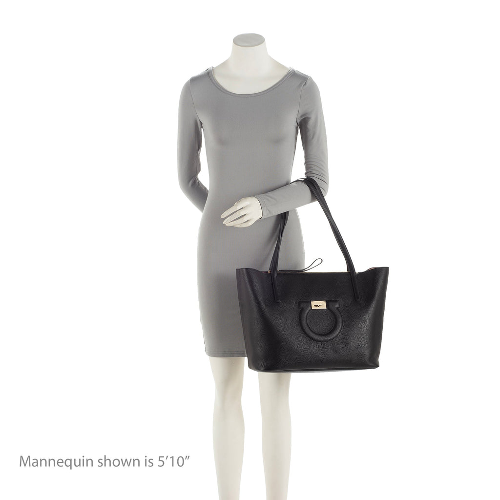 Salvatore Ferragamo Grained Calfskin Gancini Medium Tote (SHF-22745)
