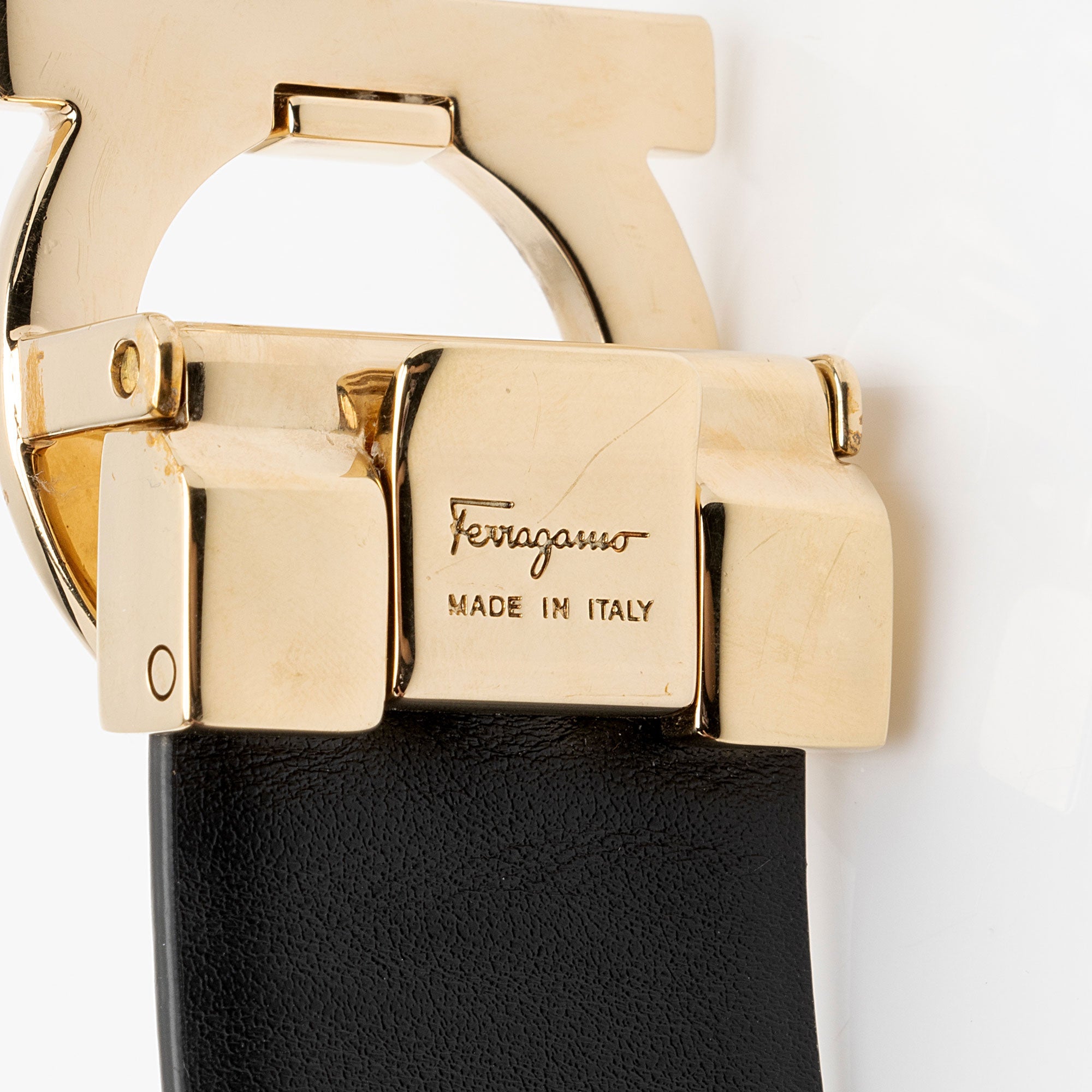 Salvatore Ferragamo Reversible Calfskin Gancini Belt - Size 40 / 100 (SHF-3oGhXL)