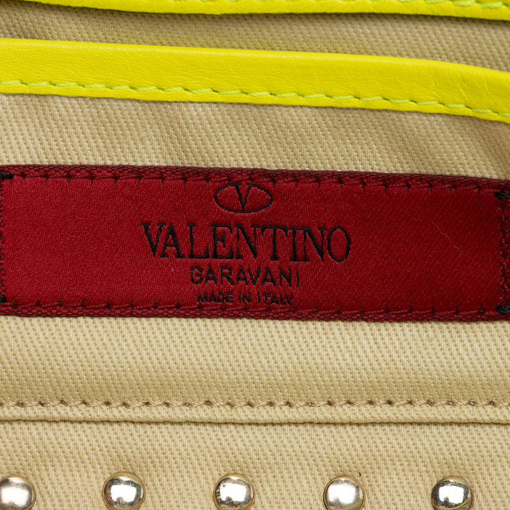 Valentino Calfskin Rockstud Bracelet Clutch (SHF-bBMezp)