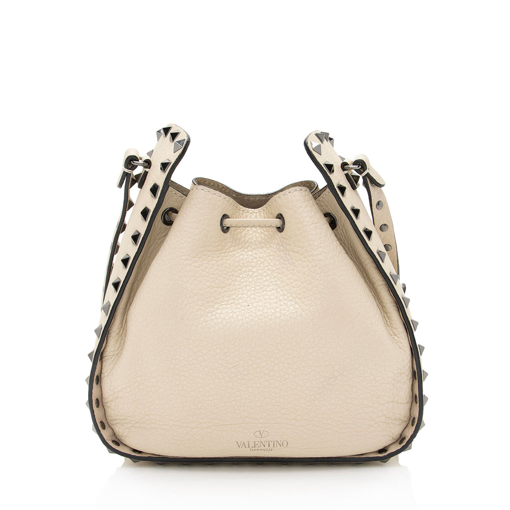 Valentino Grained Calfskin Rockstud Bucket Bag (SHF-p43lFi)