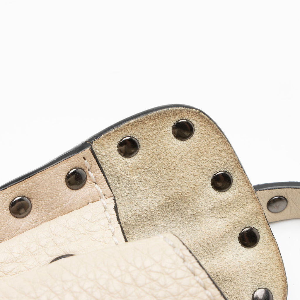 Valentino Grained Calfskin Rockstud Bucket Bag (SHF-p43lFi)