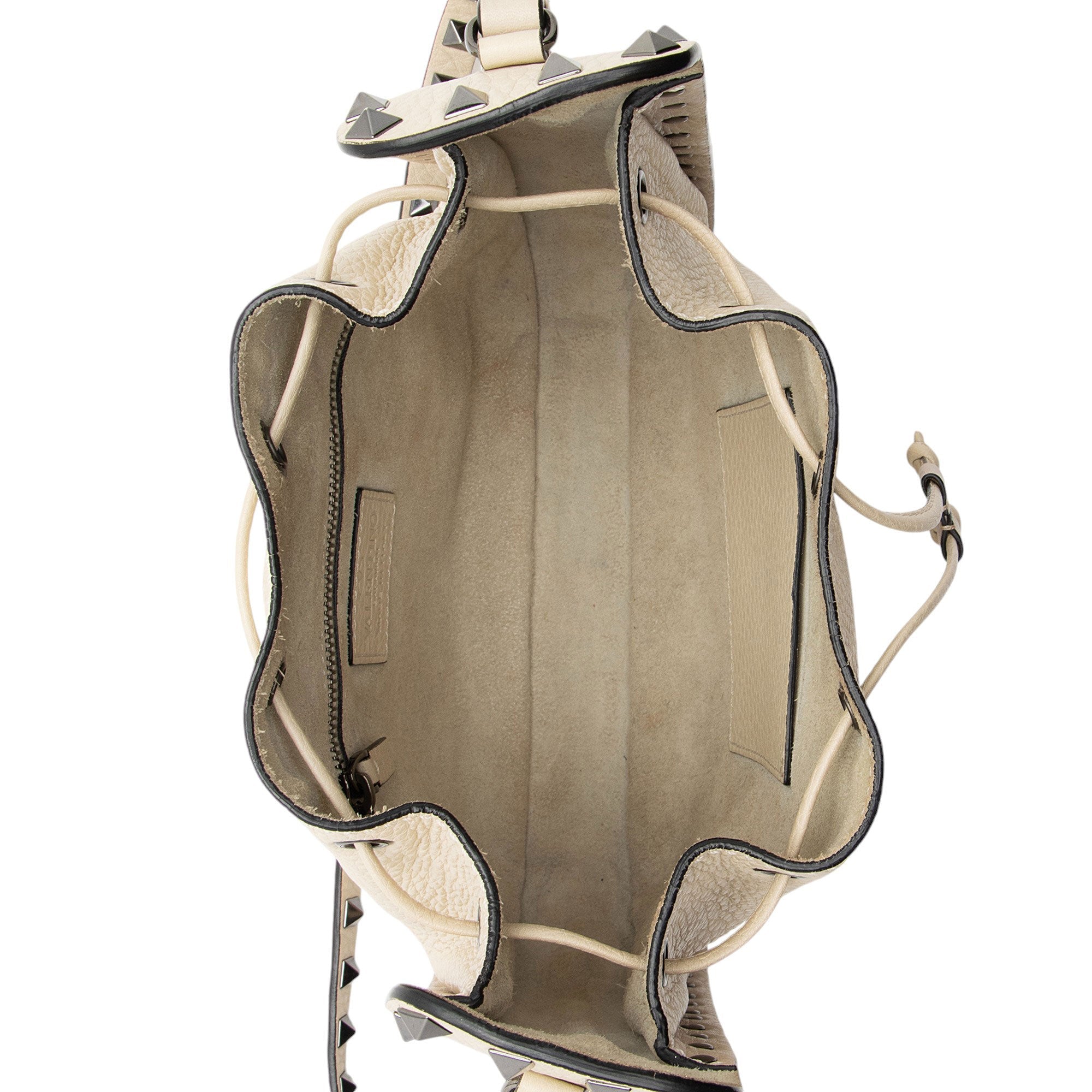 Valentino Grained Calfskin Rockstud Bucket Bag (SHF-p43lFi)