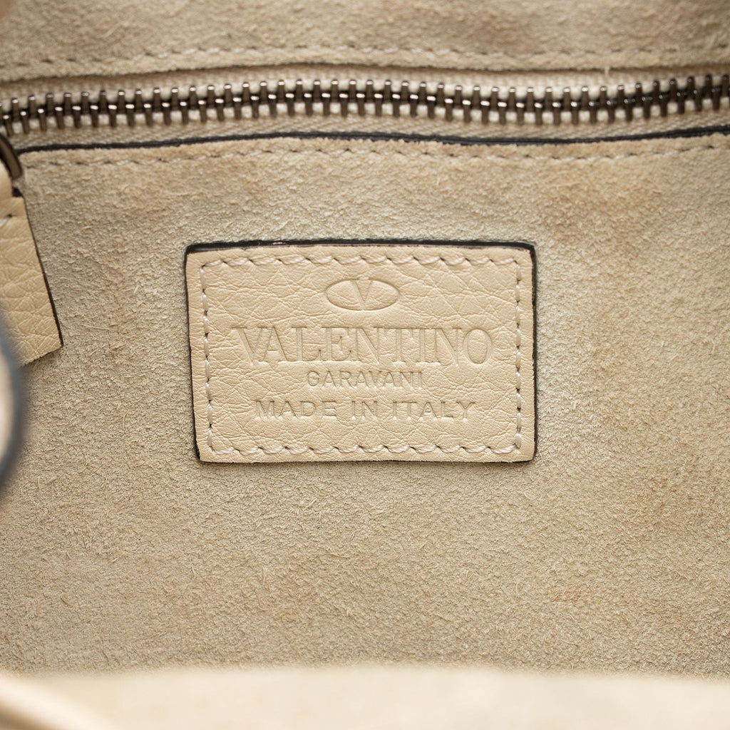 Valentino Grained Calfskin Rockstud Bucket Bag (SHF-p43lFi)
