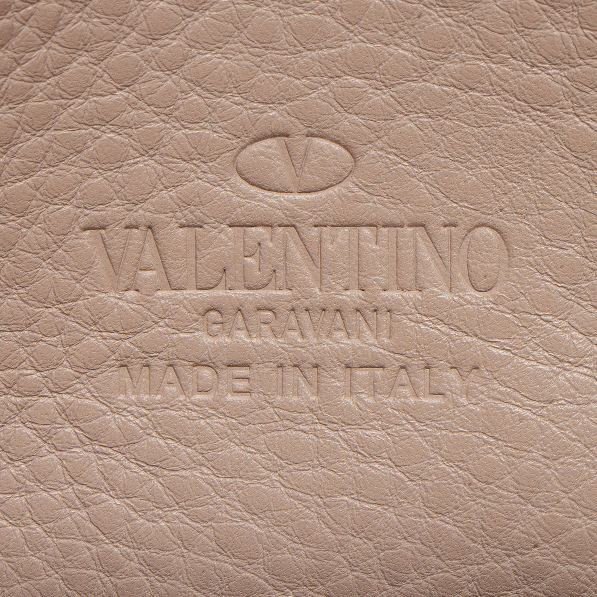 Valentino Grainy Calfskin Rockstud Flap Small Crossbody (SHF-yYGh00)