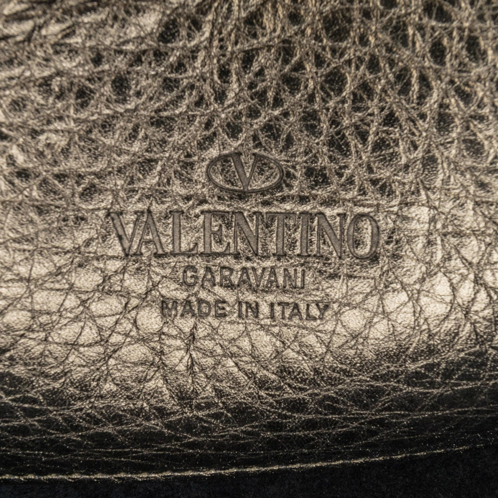 Valentino Small Grainy Calfskin Rockstud Flap Crossbody (SHG-YGUXmP)