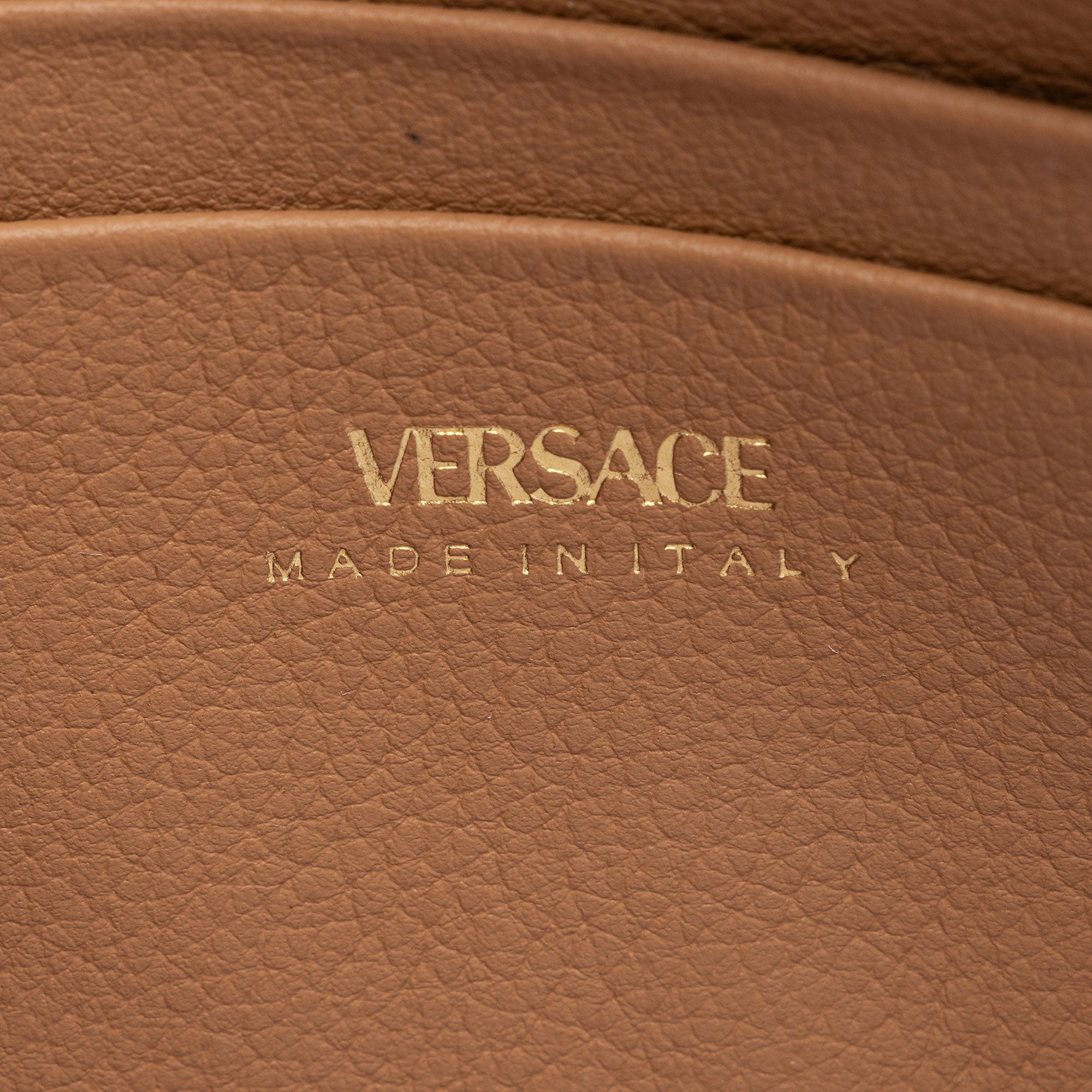 Versace Calfskin Medusa Wristlet (SHF-bNV7kw)