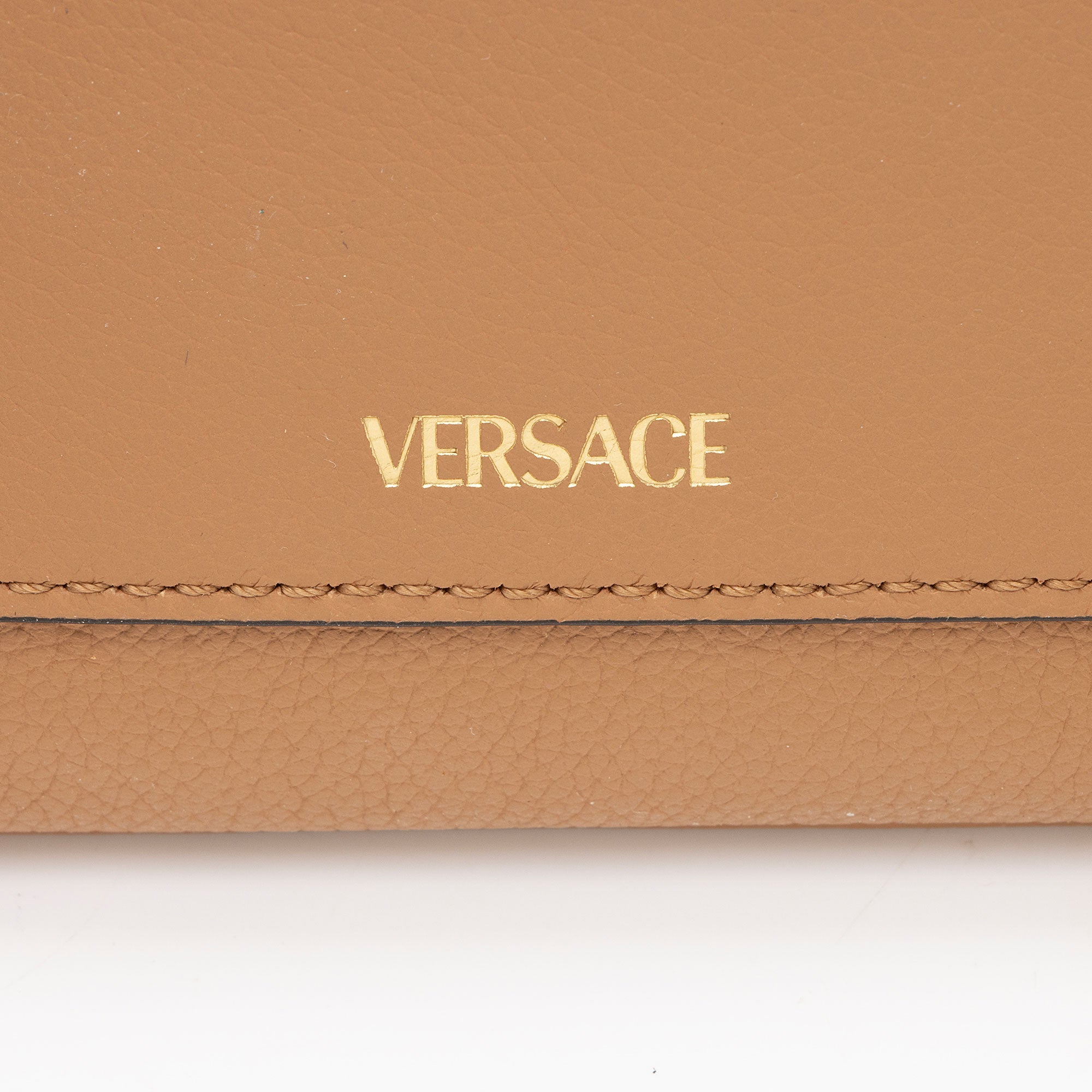 Versace Calfskin Medusa Wristlet (SHF-bmnCxU)