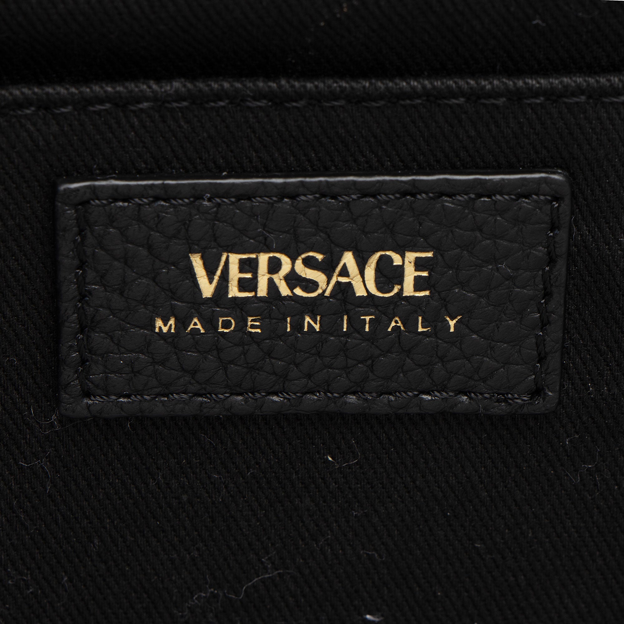 Versace Calfskin Virtus Chain Crossbody (SHF-r39Dq6)