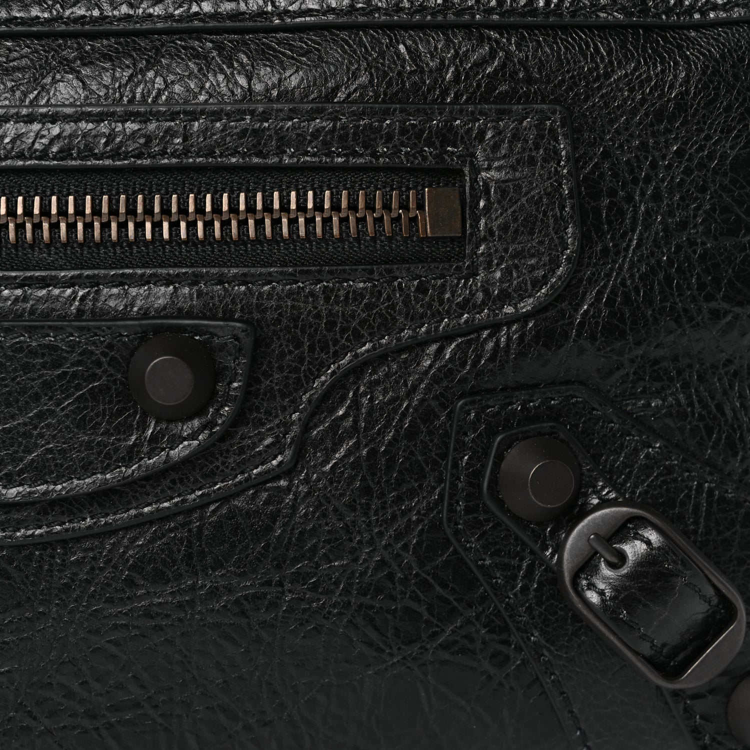 Balenciaga Agneau Arena Classic Hardware Le City Pouch On Strap Black