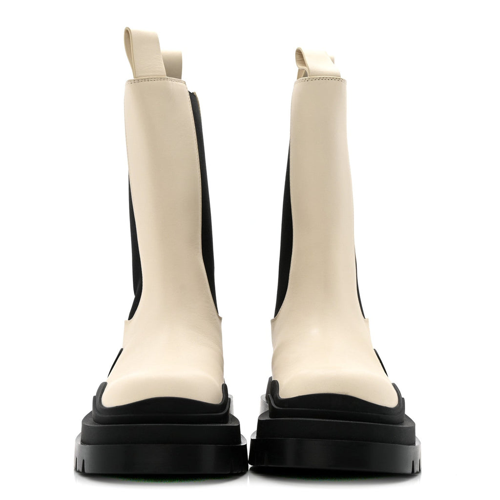 Bottega Veneta Calfskin The Tire Chelsea Boots 38 Sea Salt Black