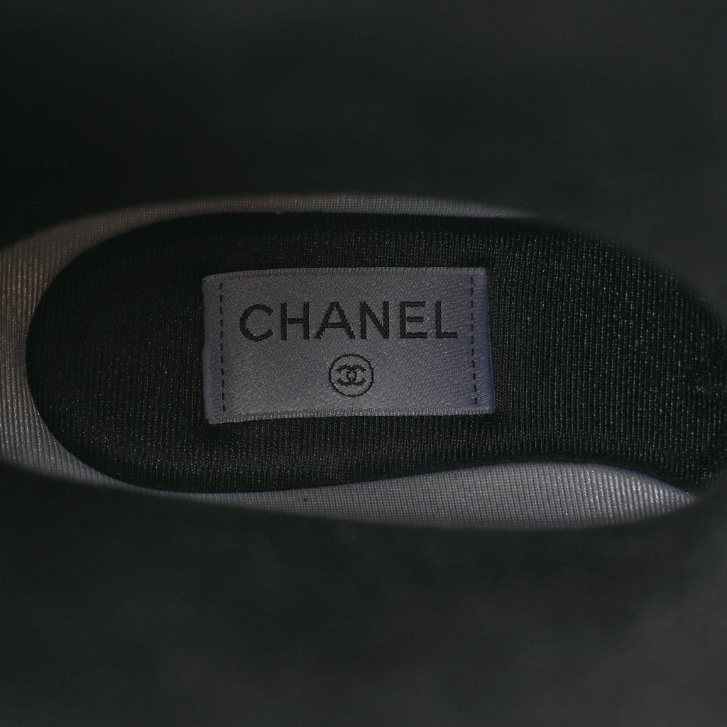 Chanel Caoutchouk CC High Boots 40 Black White