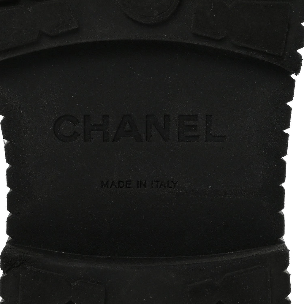 Chanel Calfskin Grosgrain Quilted Lace Up Boots 38.5 Black Grey