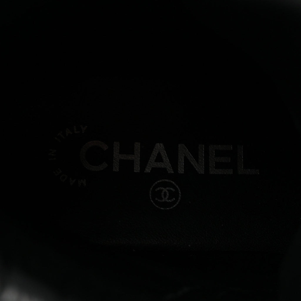 Chanel Calfskin Grosgrain Quilted Lace Up Boots 38.5 Black Grey