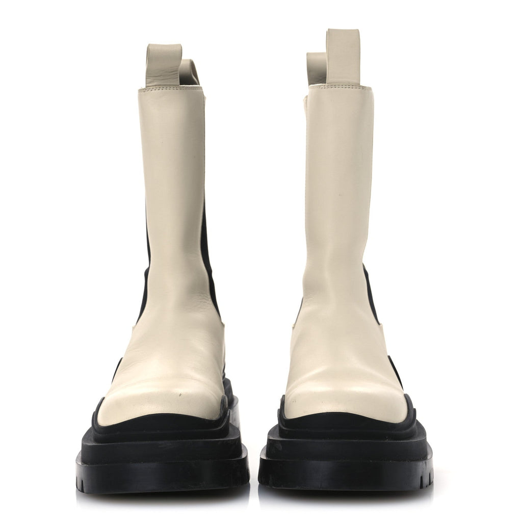 Bottega Veneta Calfskin The Tire Chelsea Boots 39 Sea Salt Black