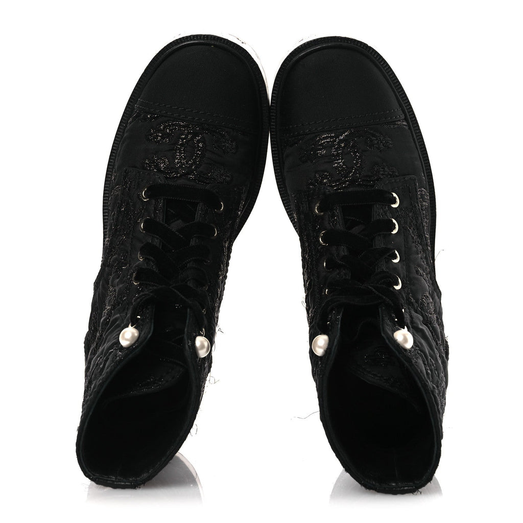 Chanel Grosgrain Tweed Pearl CC Combat Short Boots 39 Black