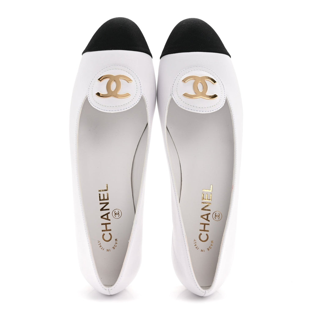 Chanel Calfskin Grosgrain Cap Toe CC Moccasin Loafers 40 White Black
