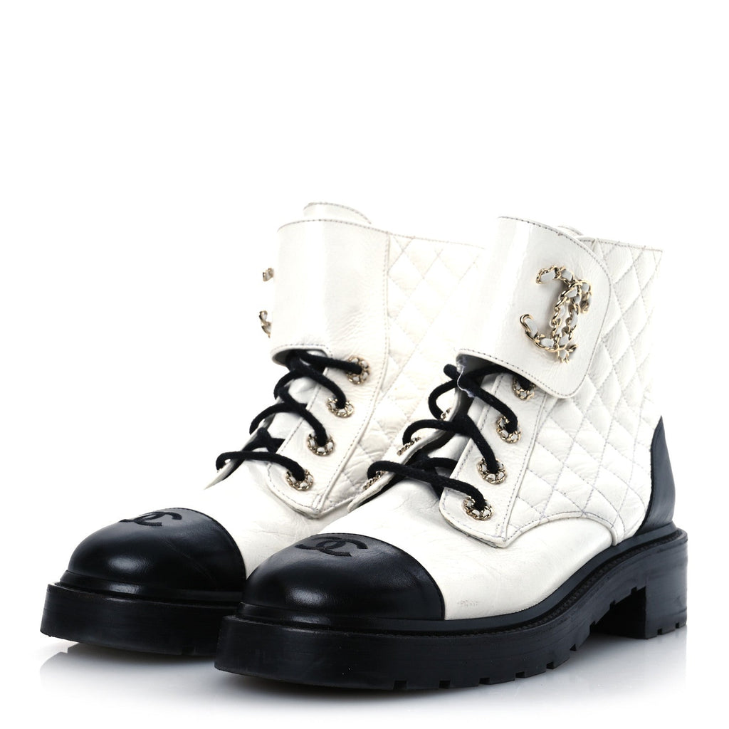 Chanel Shiny Goatskin Calfskin Quilted Lace Up Combat Boots 41.5 White Black